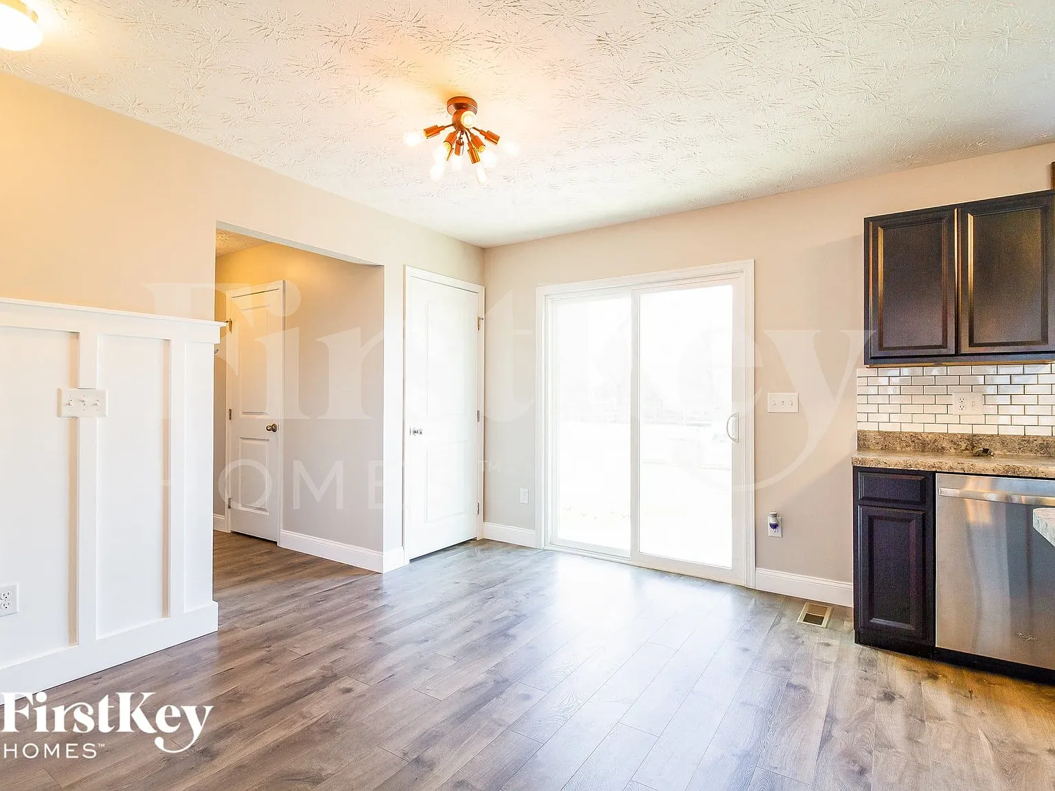 4 bed, 2.5 bath, 1920 sqft, $2,765 — Photo 4
