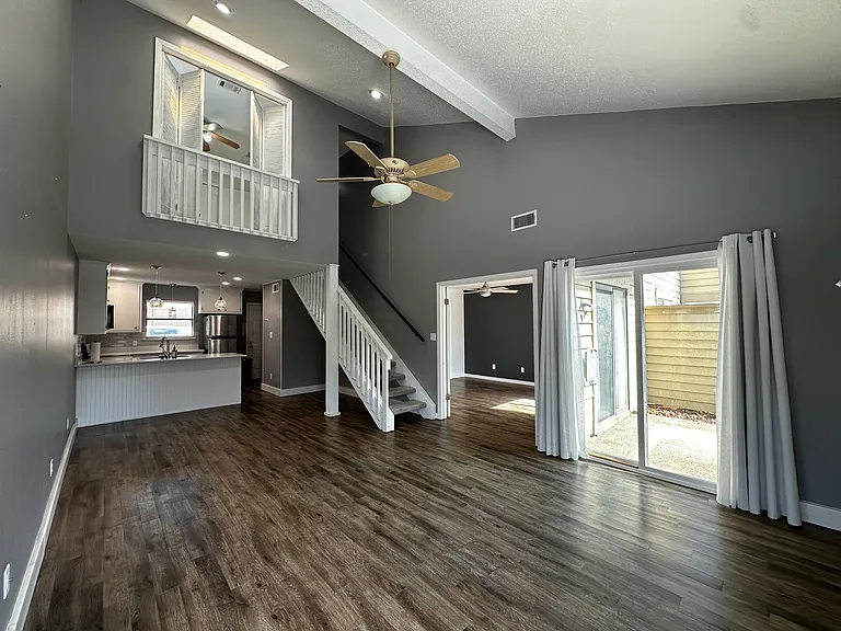 200 Parma Dr — Photo 2