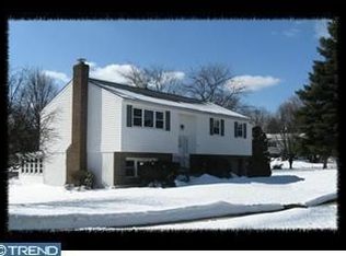 1 Snyder Ln, Aston, PA 19014