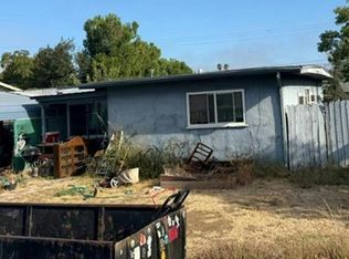 422 W F St, Dixon, CA 95620