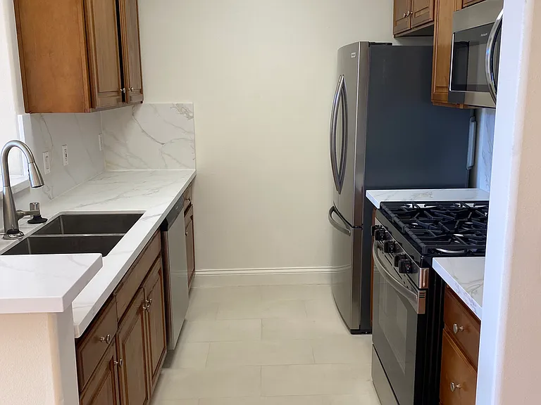 2030 Dracena Dr #29 — Photo 9