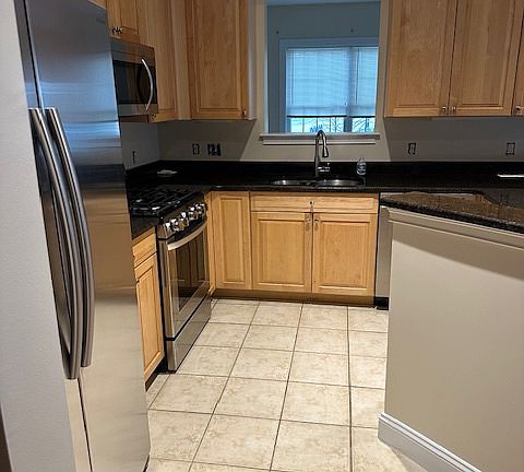 2nd image of 1000 Davenport Ave Unit 1102