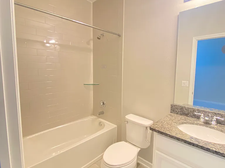 698 Bay Bridge Cir — Photo 29