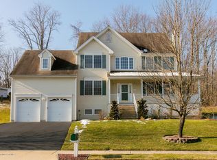 12 Summerhill Ave, Jackson, NJ 08527