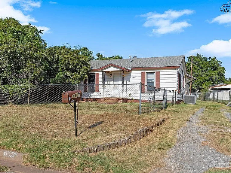 3107 Garfield St — Photo 3