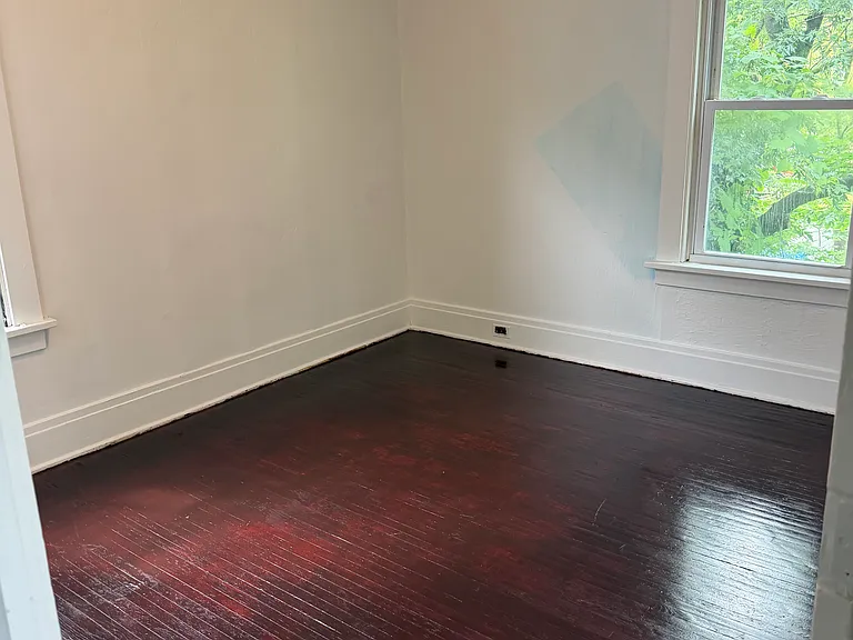844 Northland Ave — Photo 10