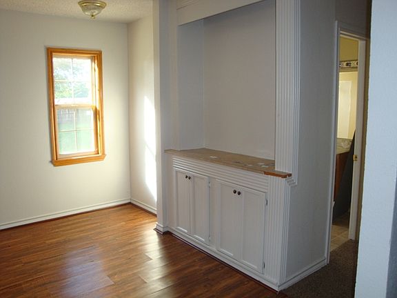 5th image of 1716 Gatling St