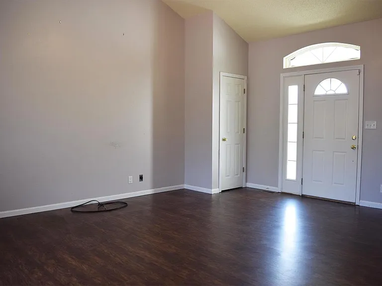 131 Hickory Valley Rd — Photo 4