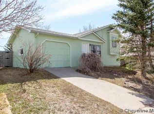 2217 Helen Ave, Cheyenne, WY 82007