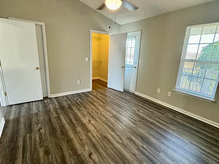 1247 Westpointe Dr — Photo 12