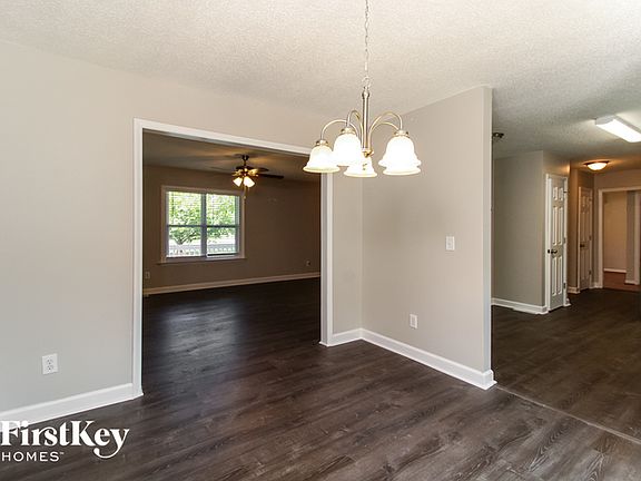3rd image of 5500 Fairway Run Dr