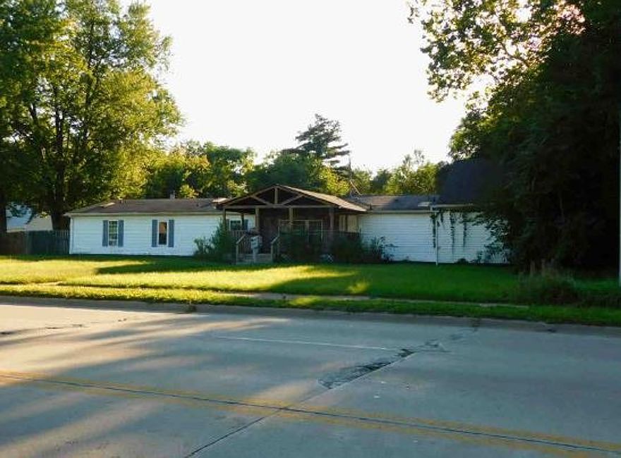 1st image of 3820 Beech Daly Rd