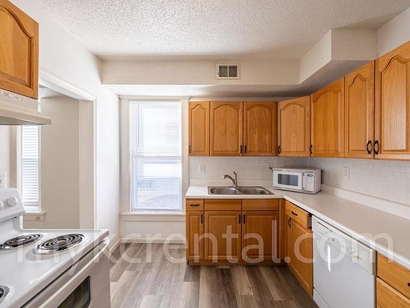 5th image of 4306 Fisher St