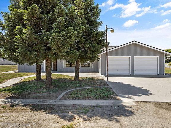2nd image of 26176 Road 118