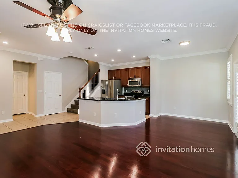 7571 Tamarind Ave — Photo 3