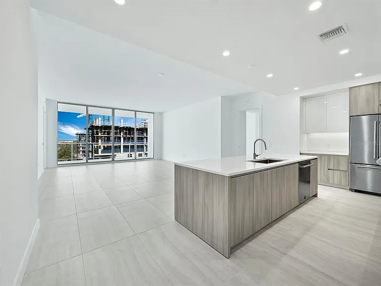 301 Quay Cmns #1003 — Photo 18