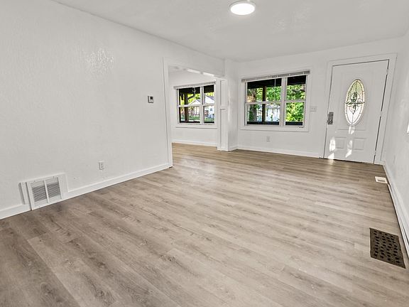 3rd image of 6131 Park Ave