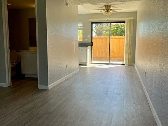 3rd image of 2854 E Valley Pkwy #8