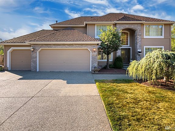 4th image of 27823 184th Ct SE