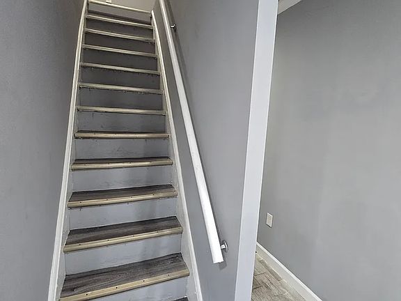 2nd image of 68 9th Ave Floor 2
