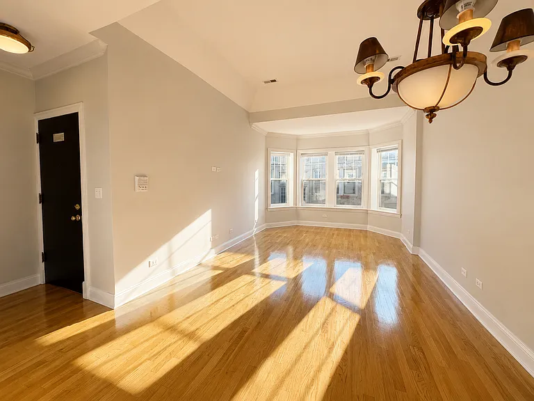 1418 W Lunt Ave #11 — Photo 4