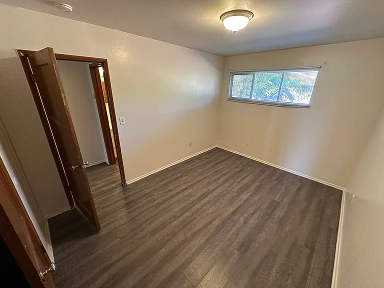 628 E Chapel St #A — Photo 11