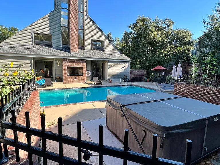 pool and hottub