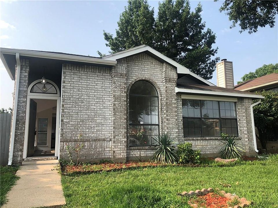 1st image of 10732 Water Oaks Dr