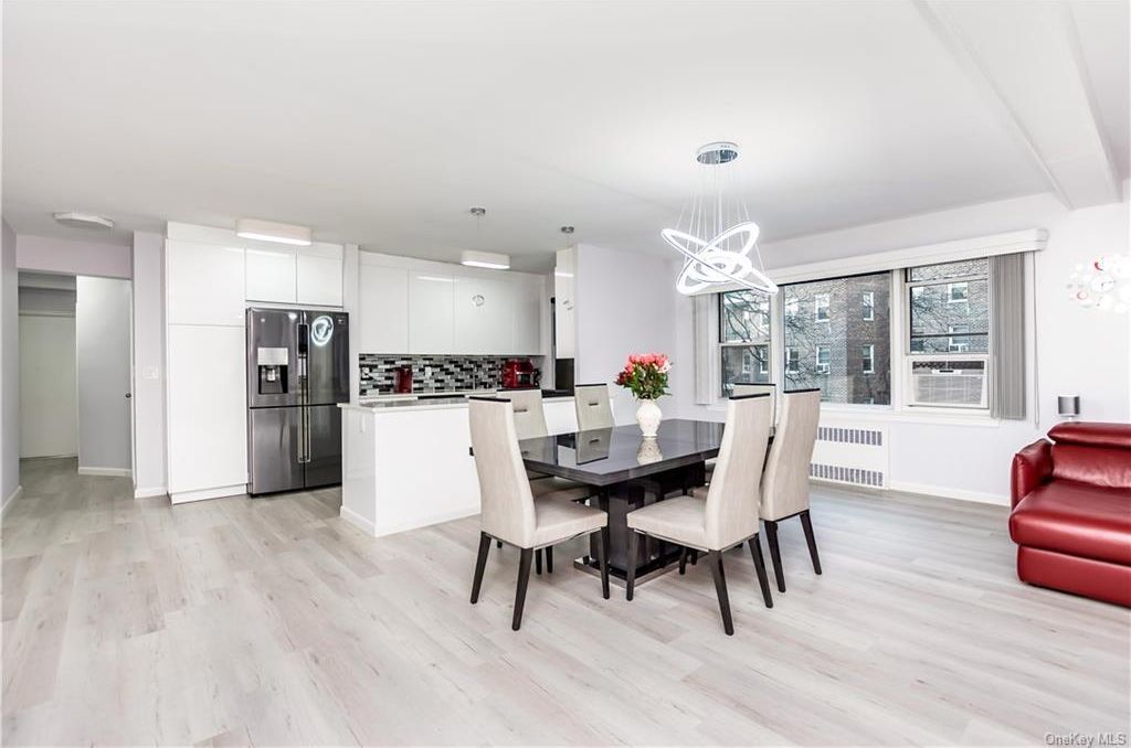 3 Bed 3 Bath Property, New York • 1,850 Sq Ft