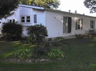 438 W Railroad St, Etna Green, IN 46524