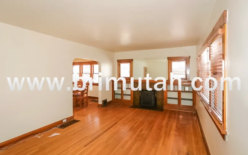 4 bed, 2.0 bath, $3,500 — Photo 4