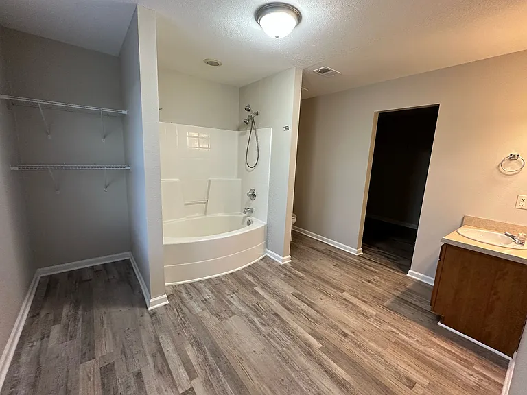 16812 Wellhouse Dr — Photo 10