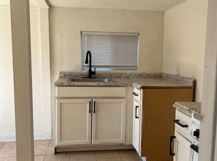114 Moneta Ave #B, Bakersfield, CA 93308