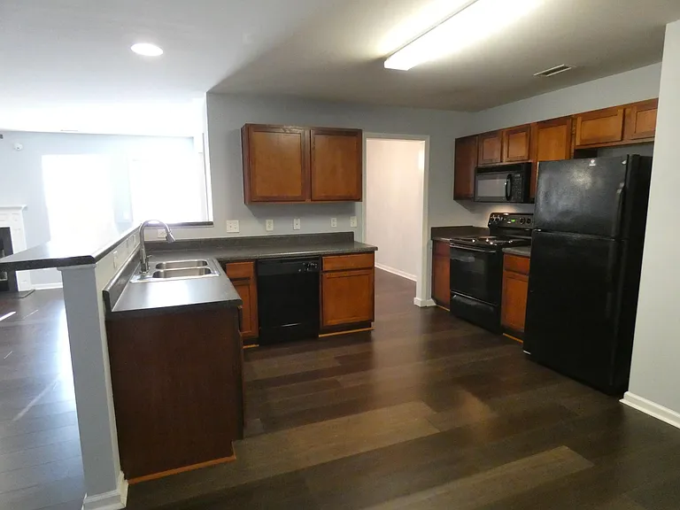 1624 Brown Owl Dr — Photo 3