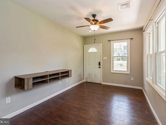 5th image of 303 W Nicholson Rd