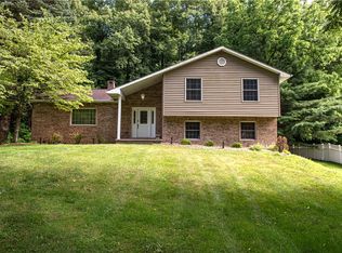 1294 Union Valley Rd, Wampum, PA 16157