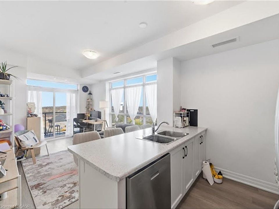 1st image of 460 Dundas St E #1109