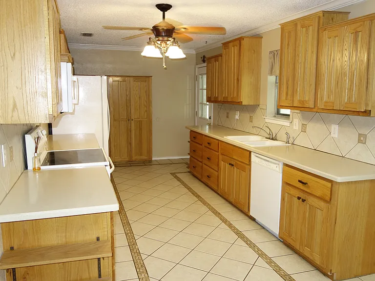 2725 Luzon Rd — Photo 16