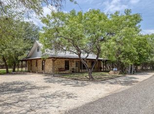 494 Cedar Ln, Concan, TX 78838
