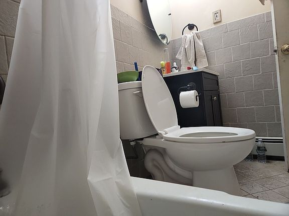 2nd image of 204 Parkside Dr