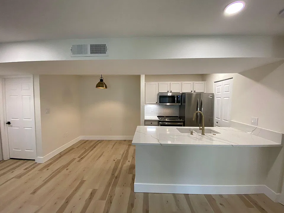 703 Parsons Lake Path #207