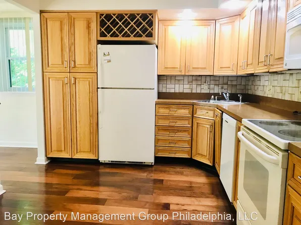 183 Bishops Dr, Aston, PA 19014