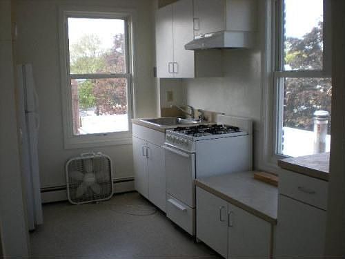 2nd image of 259 Remsen Ave #2