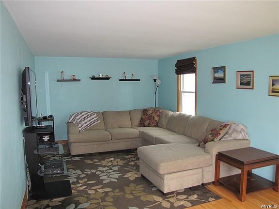 3rd image of 117 Ebling Ave