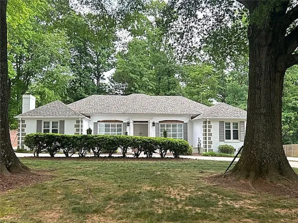 702 Westminster Dr, Greensboro, NC 27410