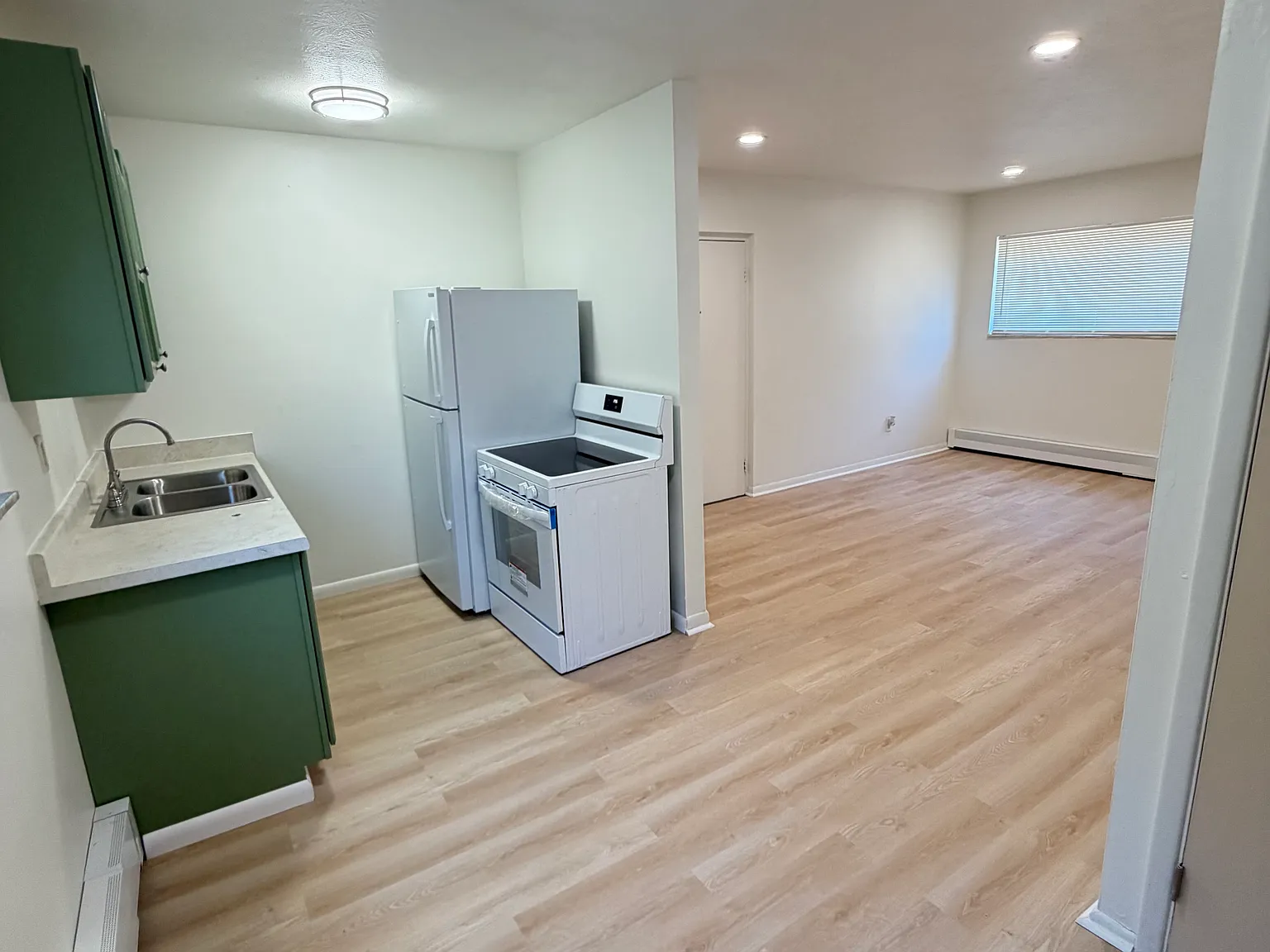 1 bed, 636 sqft, $1,050 — Photo 2