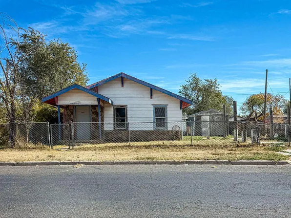 1204 Galveston St, Plainview, TX 79072