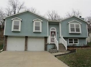 5117 S Powell Ave, Blue Springs, MO 64015