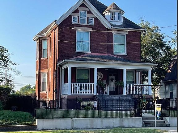 2nd image of 1722 Jefferson St