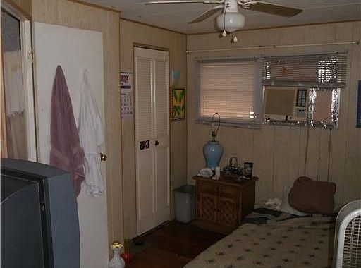5th image of 1551 E Elaine Cir